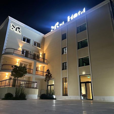 Mimi Hotel Corabia エクステリア 写真