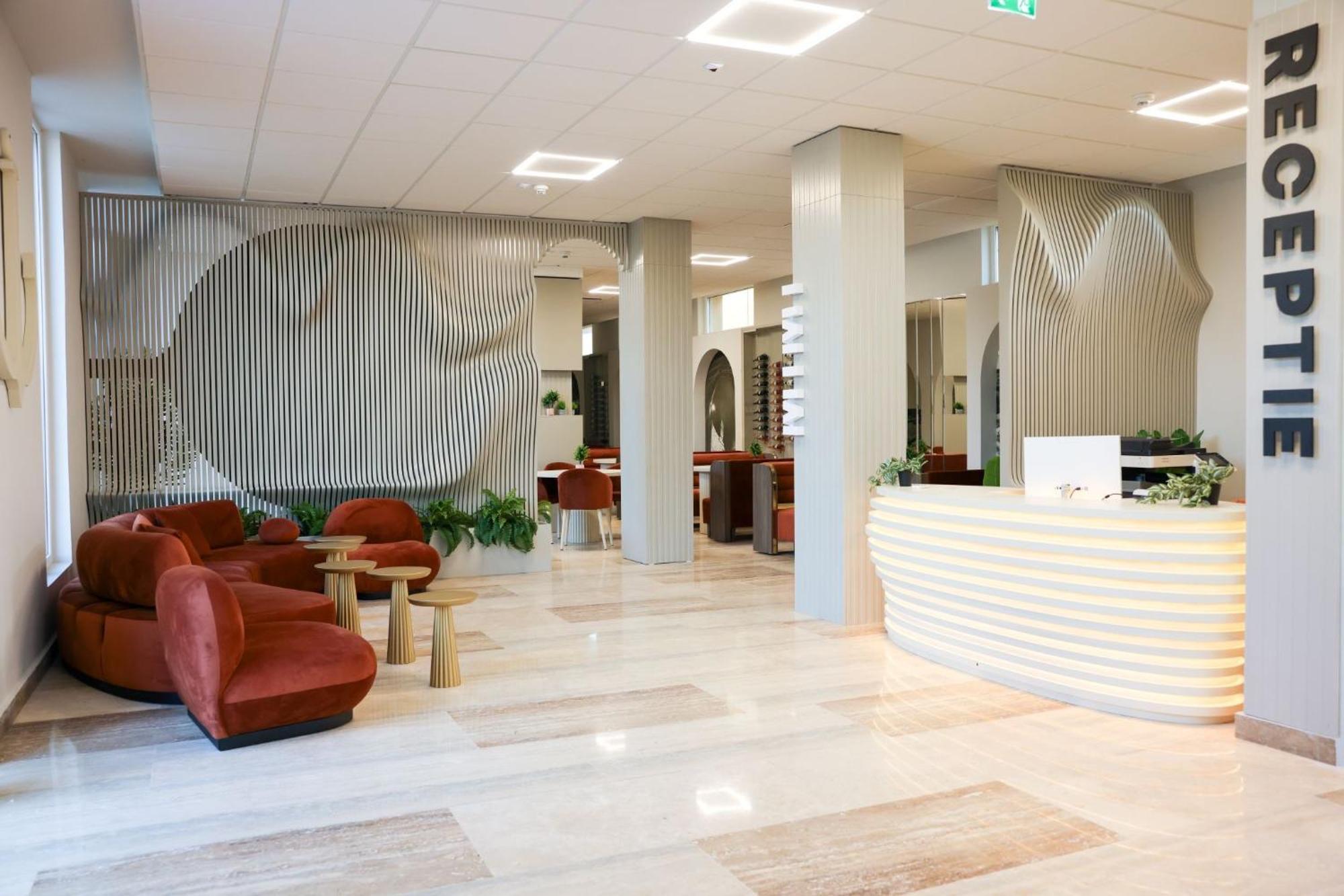 Mimi Hotel Corabia エクステリア 写真